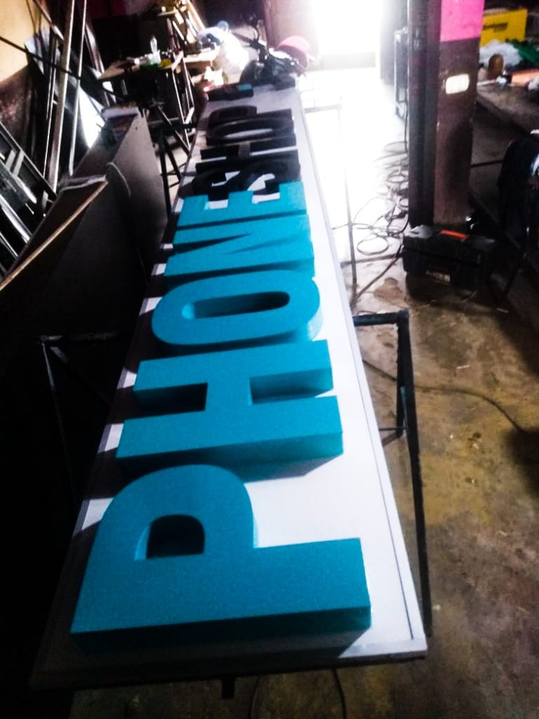 2m publicidad tarapoto realiza letras en 3d